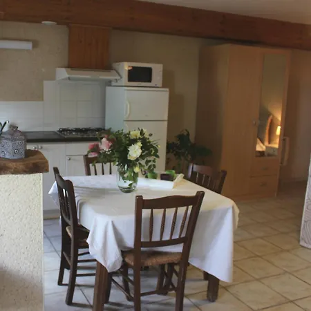 Holiday home Le Vignal *