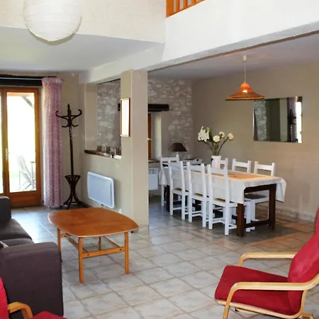 Holiday home Le Vignal *