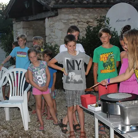 Le Vignal Сasa de vacaciones *